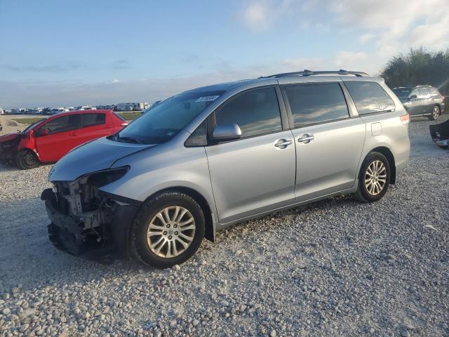 TOYOTA SIENNA XLE 2013 5tdyk3dc9ds394443