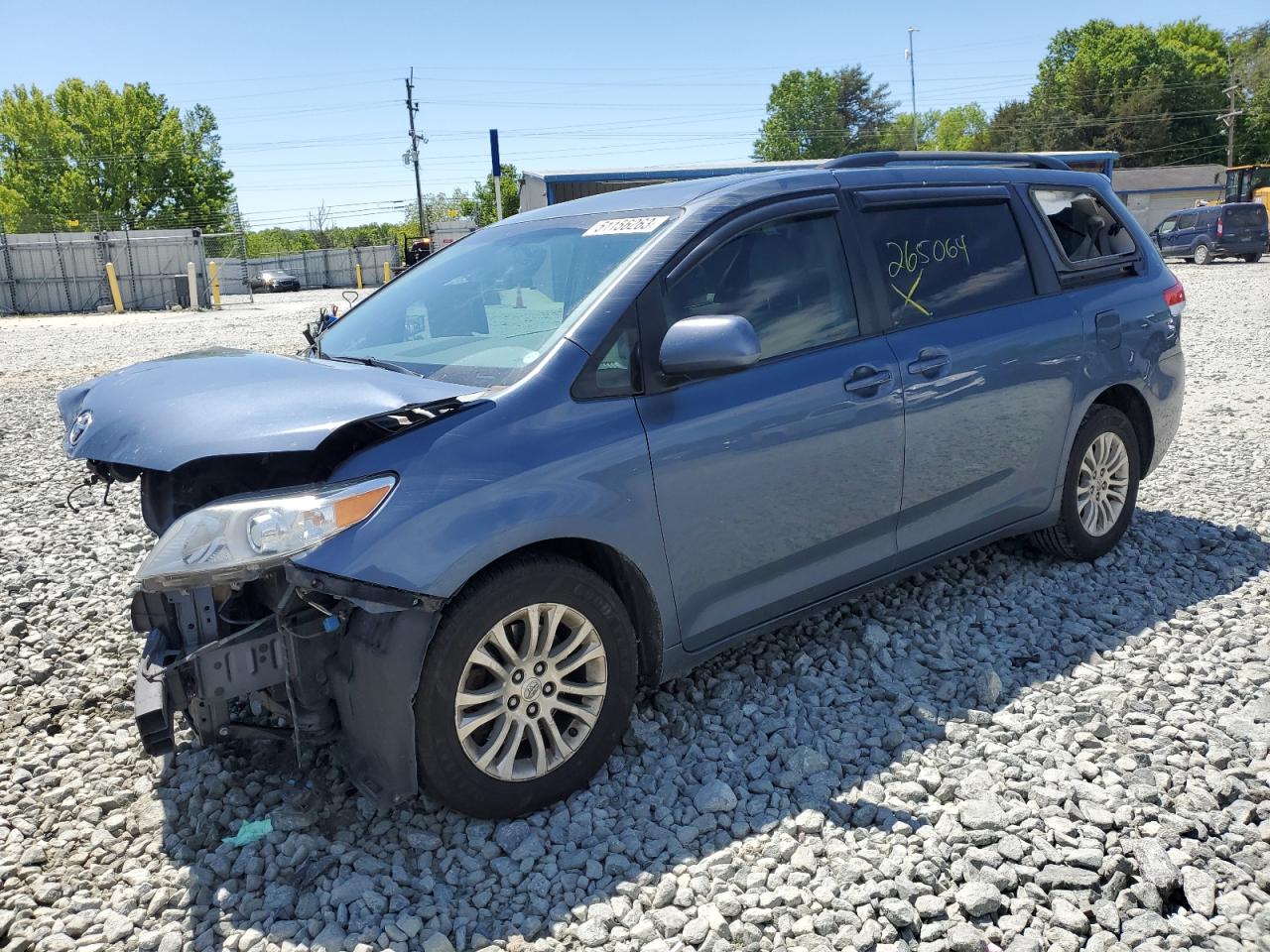 TOYOTA SIENNA 2014 5tdyk3dc9es428334