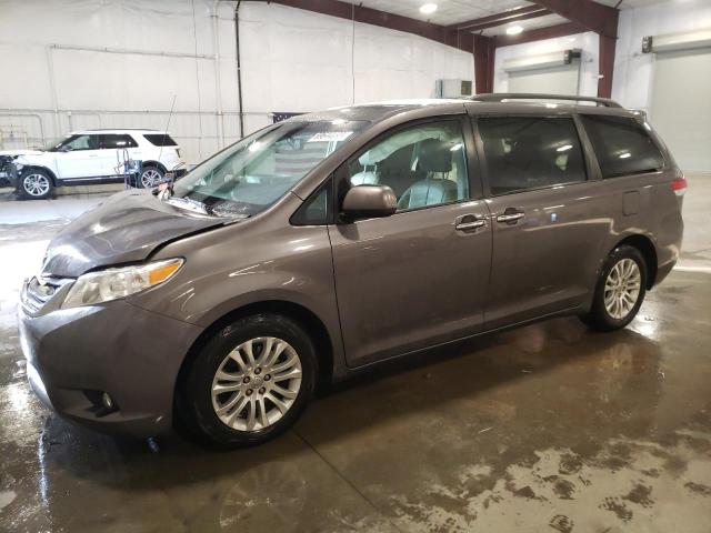 TOYOTA SIENNA XLE 2014 5tdyk3dc9es442041