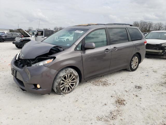 TOYOTA SIENNA XLE 2011 5tdyk3dcxbs030058