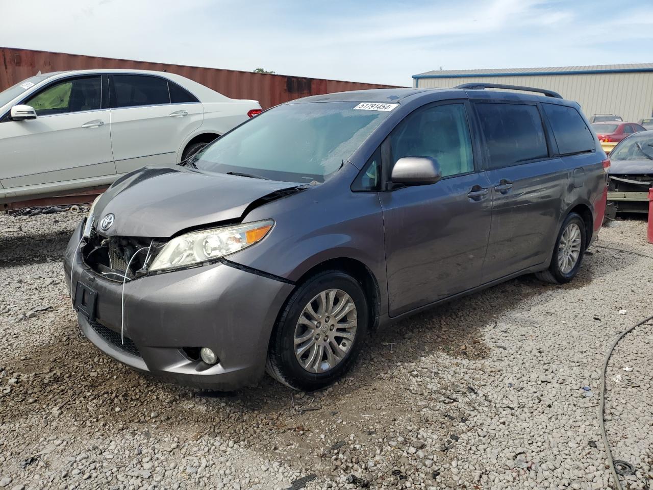 TOYOTA SIENNA 2011 5tdyk3dcxbs084458