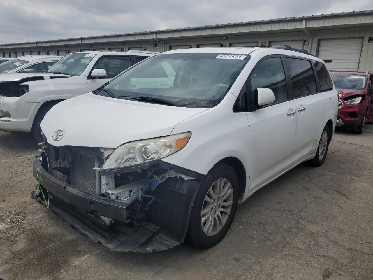 TOYOTA SIENNA 2011 5tdyk3dcxbs087182