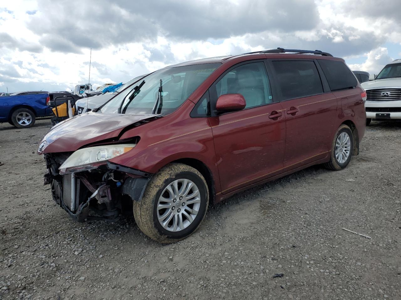 TOYOTA SIENNA 2013 5tdyk3dcxds381832