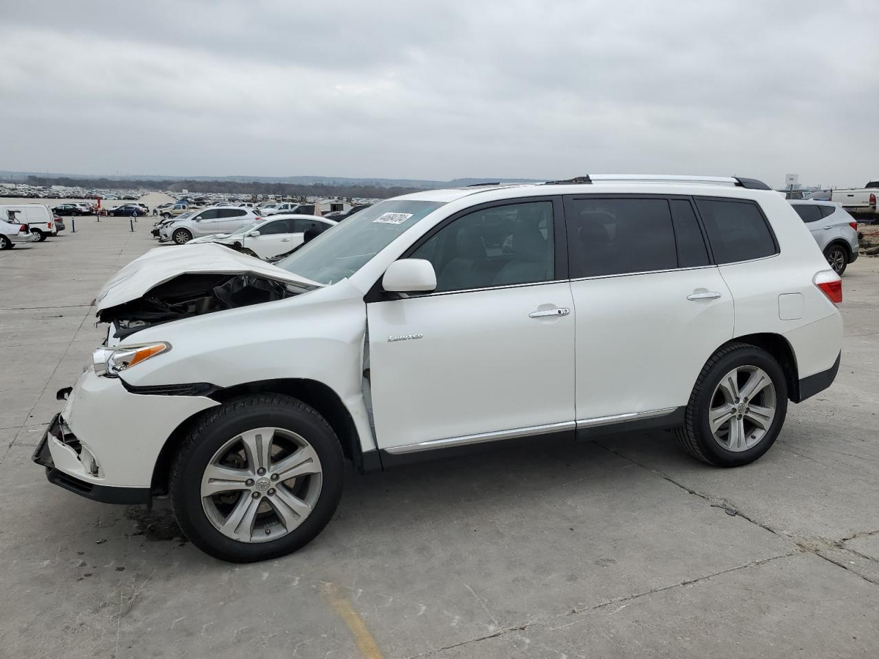 TOYOTA HIGHLANDER 2013 5tdyk3eh3ds116681