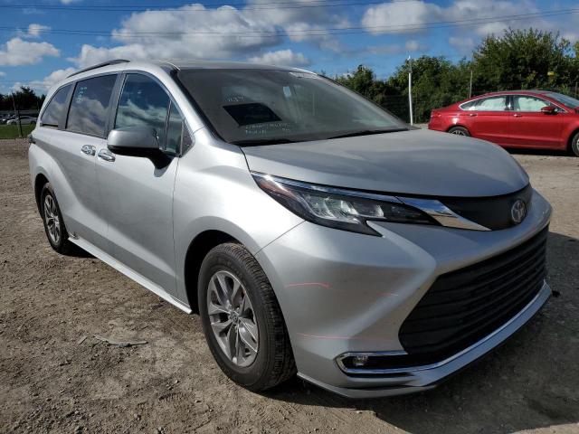 TOYOTA SIENNA XLE 2022 5tdyrkec0ns076474