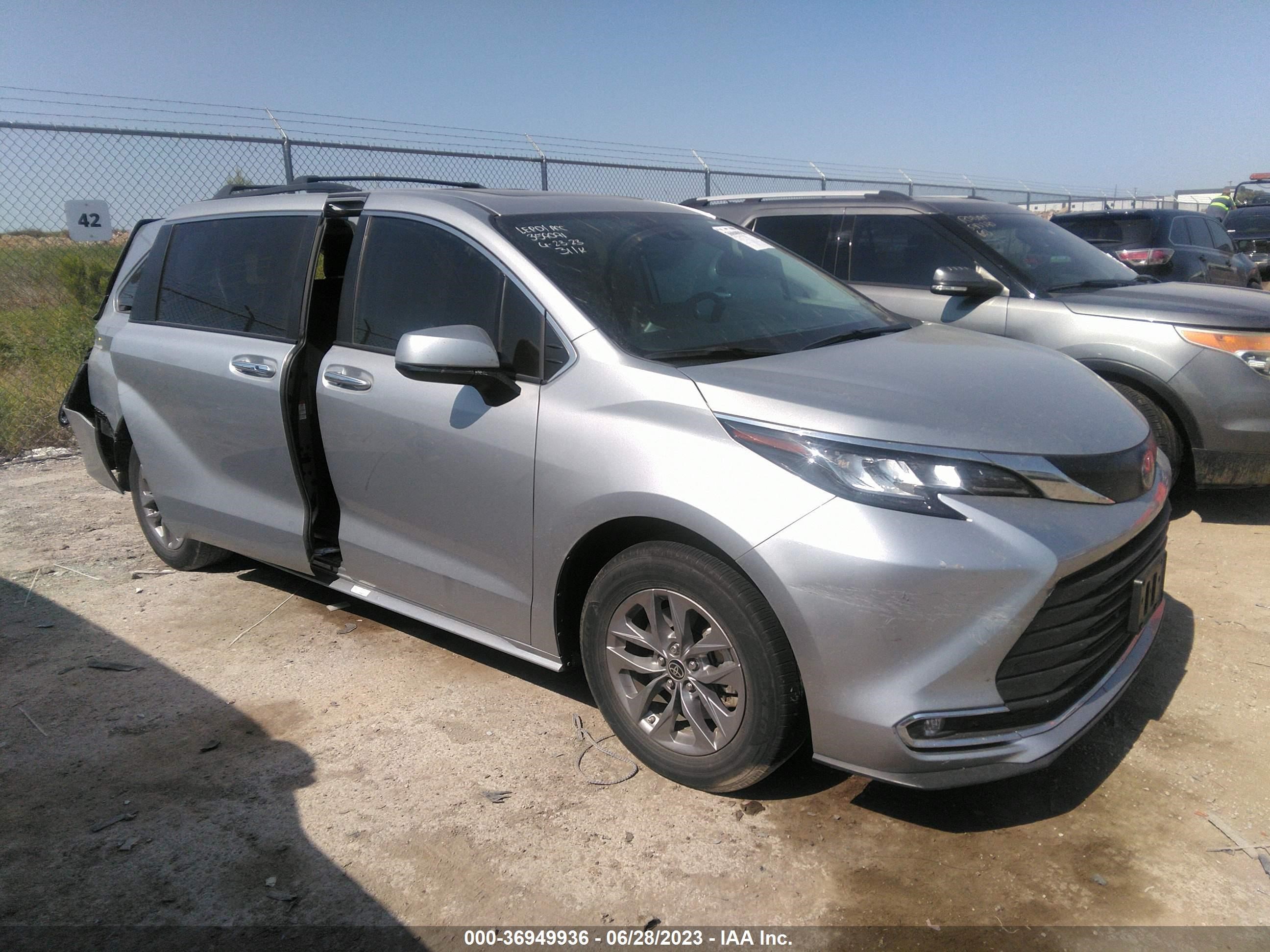 TOYOTA SIENNA 2022 5tdyrkec0ns102958