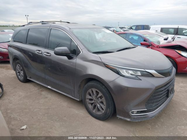 TOYOTA SIENNA XLE 2022 5tdyrkec0ns104323