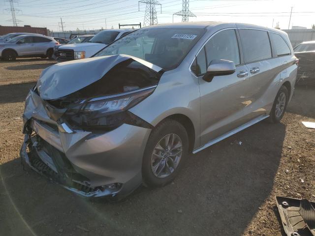 TOYOTA SIENNA XLE 2022 5tdyrkec0ns132199