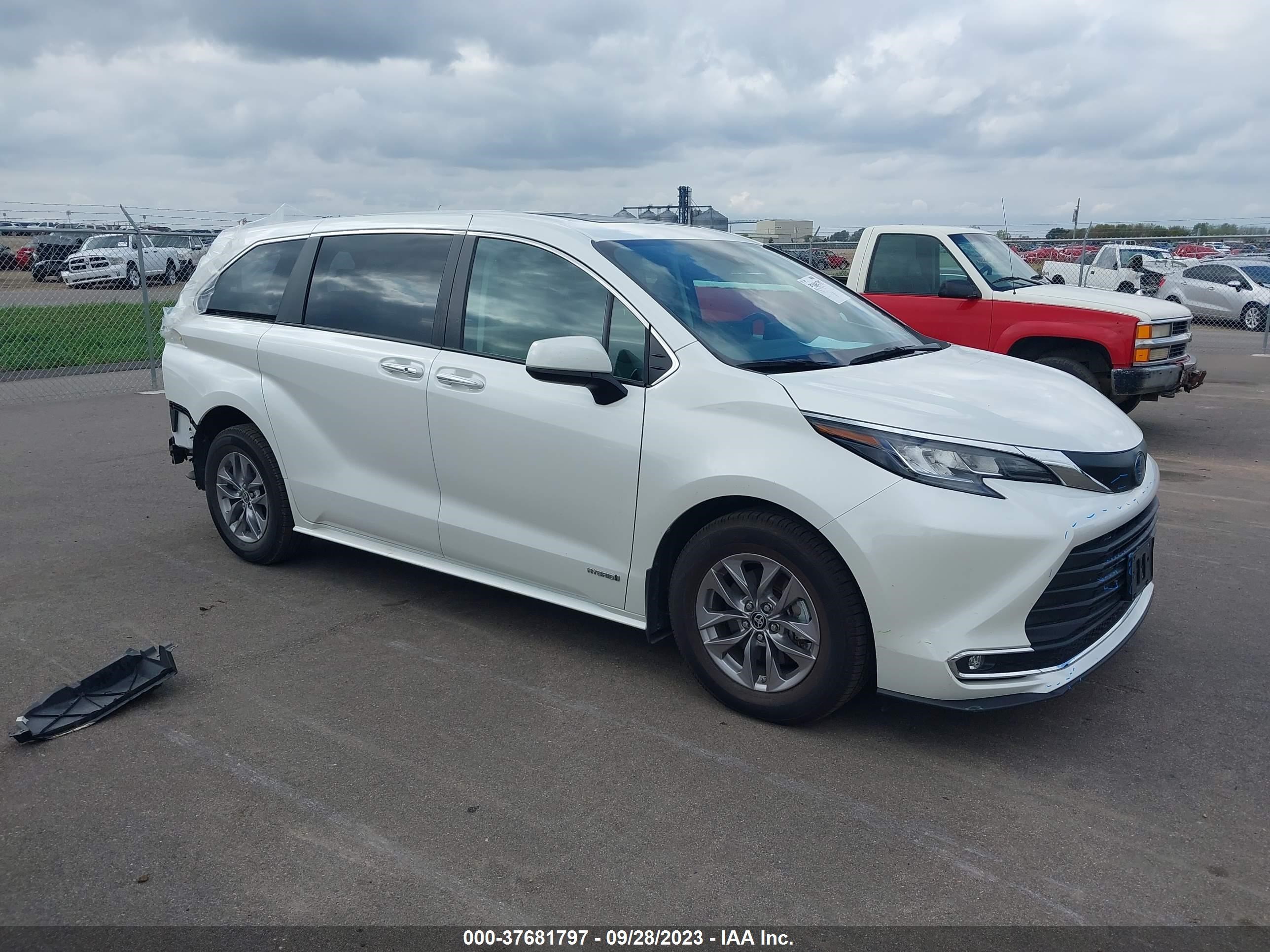 TOYOTA SIENNA 2021 5tdyrkec2ms016520