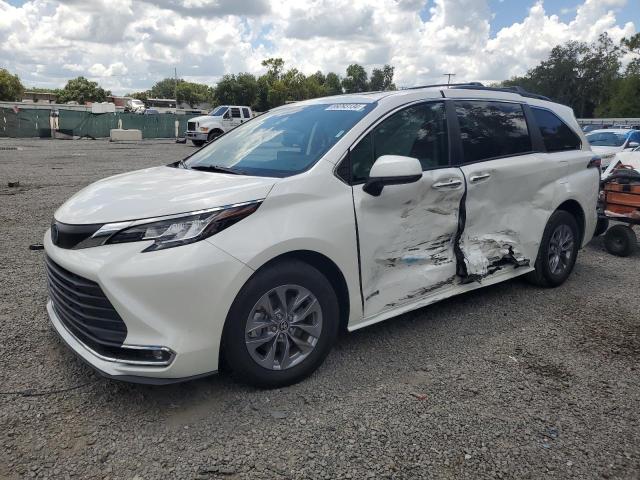 TOYOTA SIENNA XLE 2021 5tdyrkec2ms031311