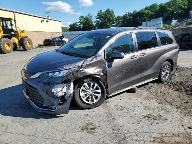 TOYOTA SIENNA XLE 2022 5tdyrkec2ns100046