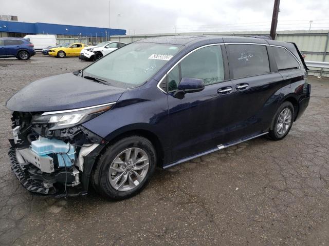 TOYOTA SIENNA XLE 2022 5tdyrkec2ns115033