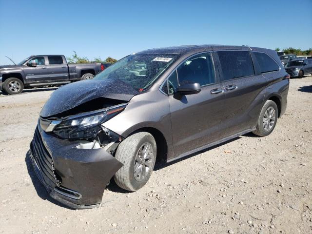 TOYOTA SIENNA XLE 2022 5tdyrkec2ns132091