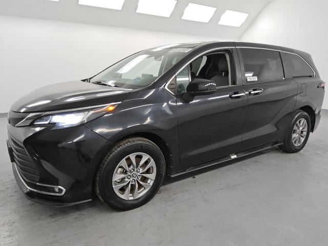 TOYOTA SIENNA XLE 2022 5tdyrkec3ns094113