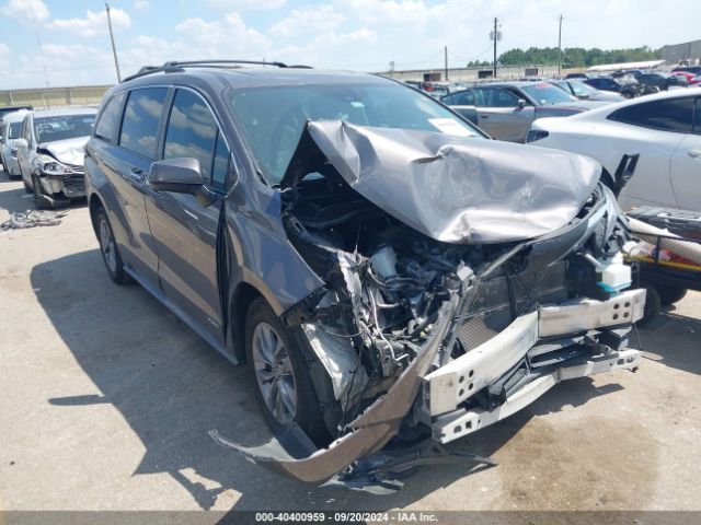 TOYOTA SIENNA XLE 2021 5tdyrkec5ms024126