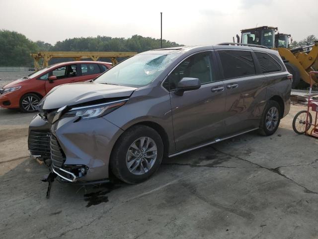 TOYOTA SIENNA XLE 2022 5tdyrkec5ns101885