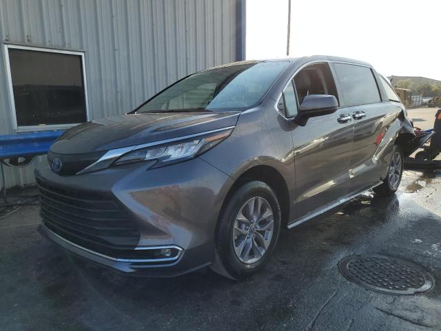 TOYOTA SIENNA XLE 2022 5tdyrkec5ns130156