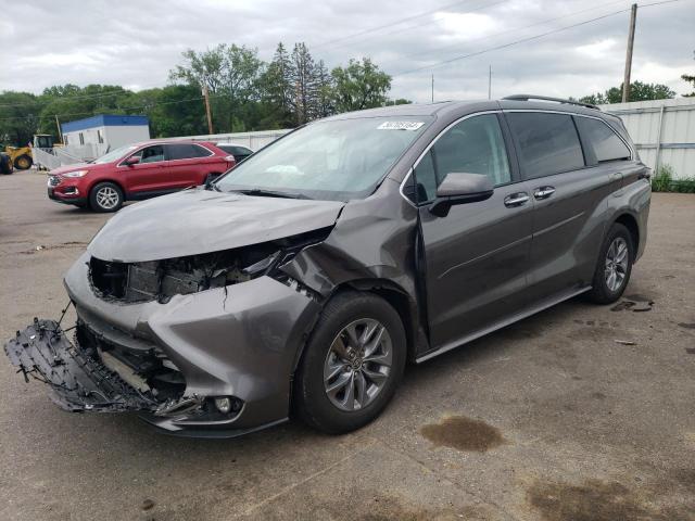 TOYOTA SIENNA XLE 2022 5tdyrkec6ns117755