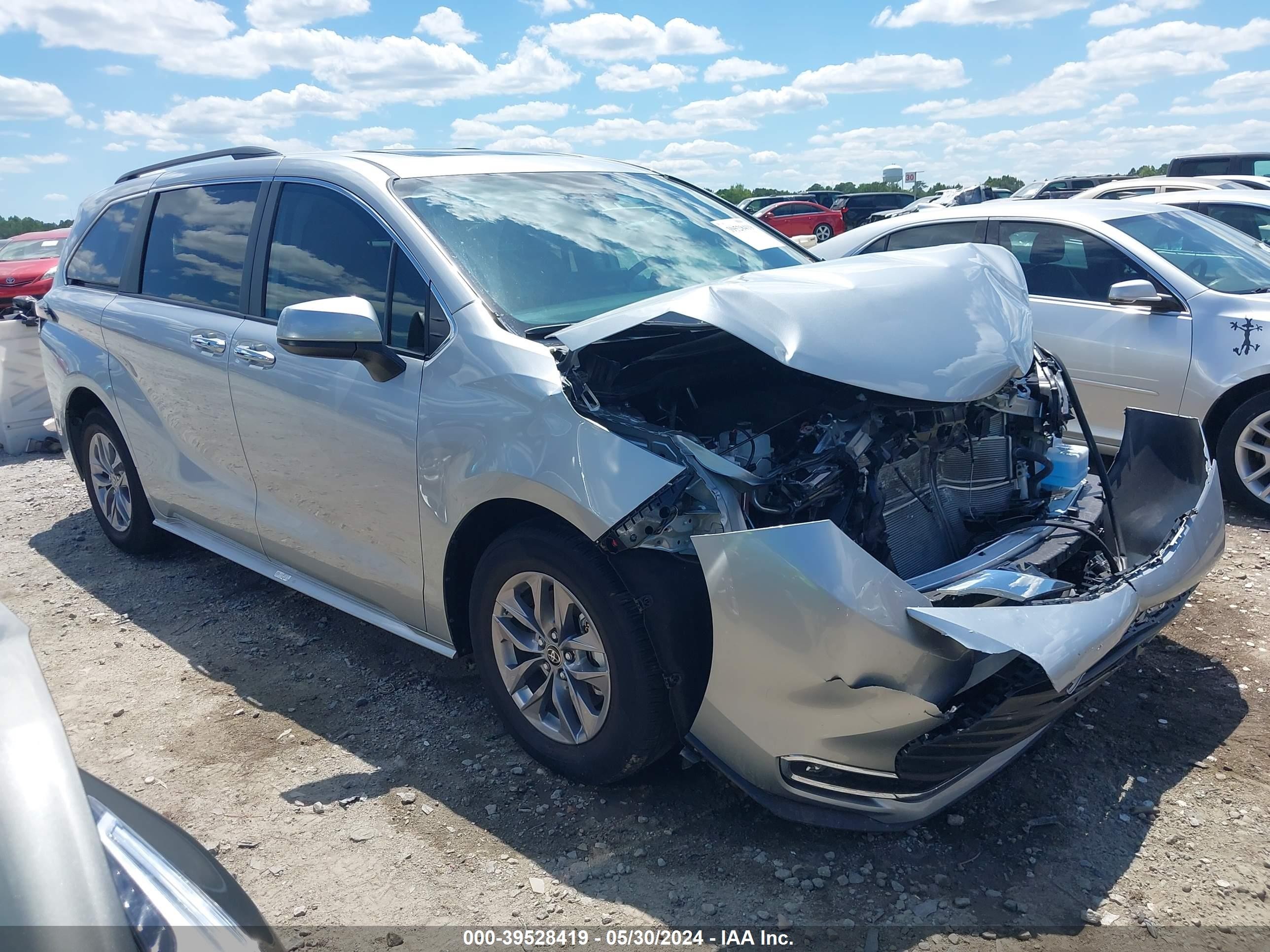 TOYOTA SIENNA 2023 5tdyrkec7ps161671