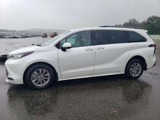 TOYOTA SIENNA XLE 2022 5tdyrkec9ns077347