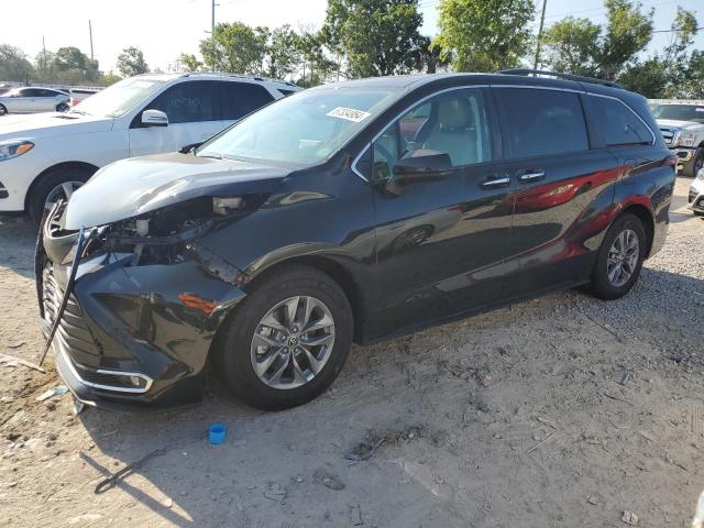 TOYOTA SIENNA XLE 2022 5tdyrkec9ns083827