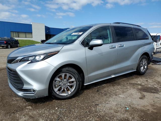 TOYOTA SIENNA XLE 2024 5tdyrkec9rs189040