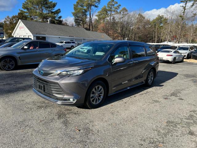 TOYOTA SIENNA XLE 2021 5tdyrkecxms022128