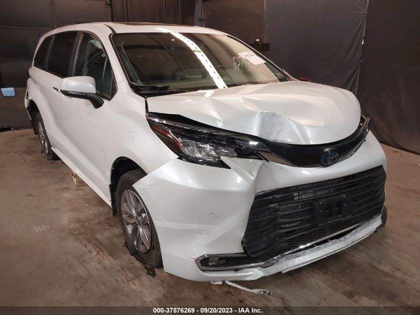 TOYOTA SIENNA 2022 5tdyskfcxns070300