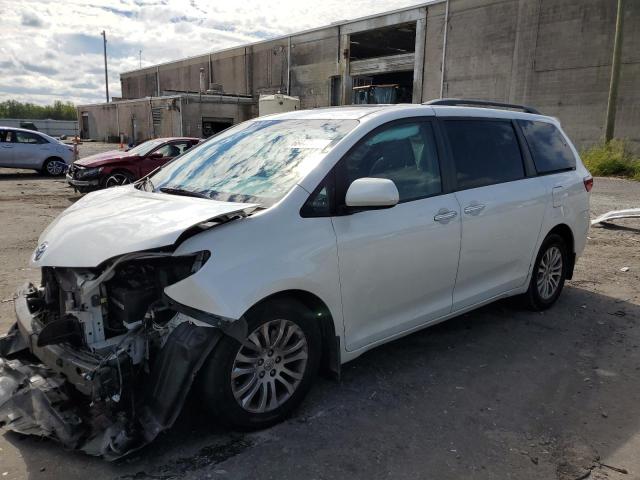 TOYOTA SIENNA XLE 2017 5tdyz3dc0hs777351