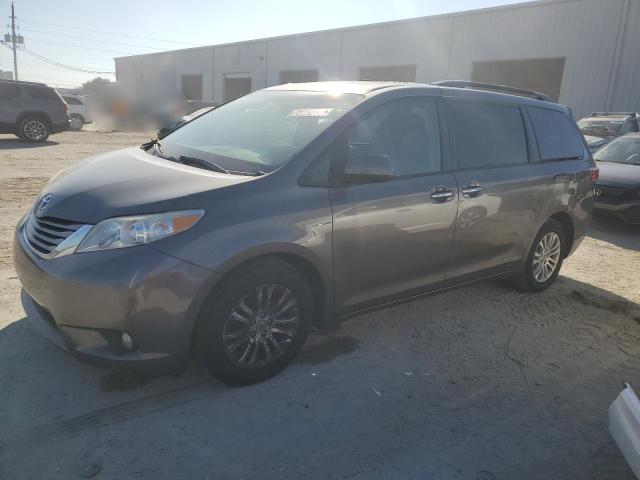 TOYOTA SIENNA XLE 2017 5tdyz3dc0hs883864