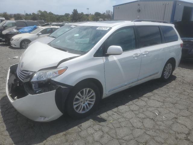 TOYOTA SIENNA XLE 2017 5tdyz3dc0hs888319