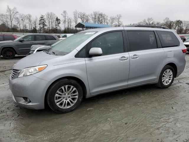 TOYOTA SIENNA XLE 2017 5tdyz3dc1hs777388