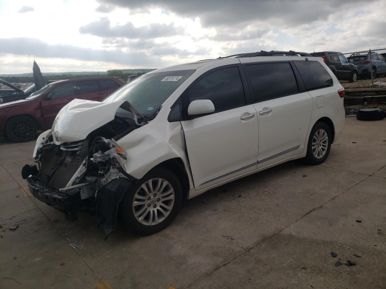 TOYOTA SIENNA 2017 5tdyz3dc1hs866572