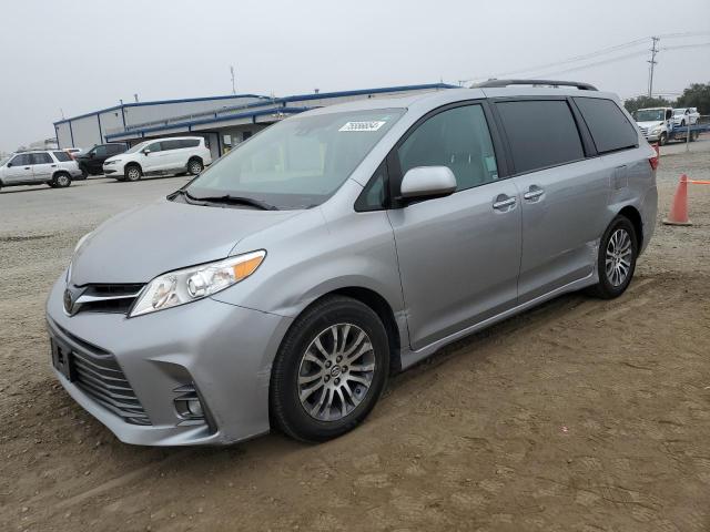 TOYOTA SIENNA XLE 2018 5tdyz3dc1js919163