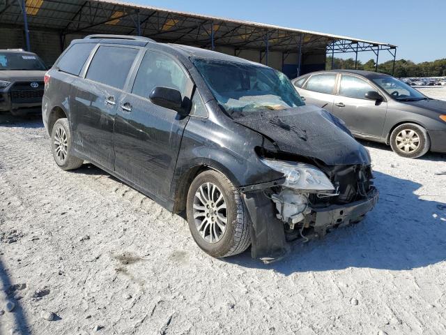 TOYOTA SIENNA XLE 2018 5tdyz3dc1js945259