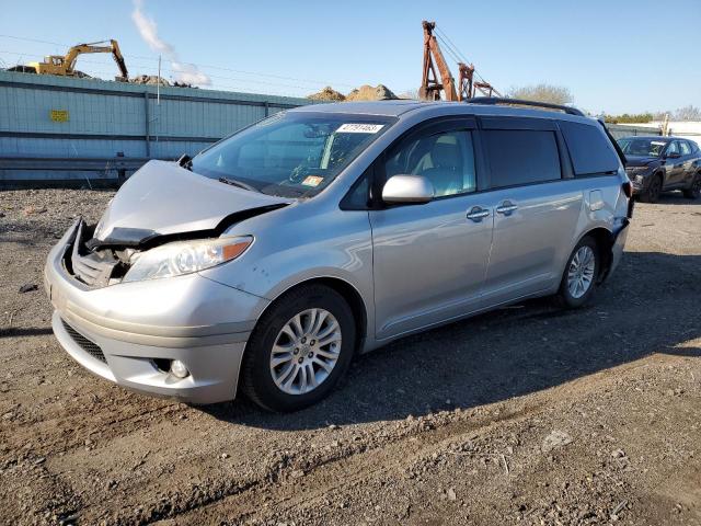 TOYOTA SIENNA XLE 2017 5tdyz3dc2hs789937