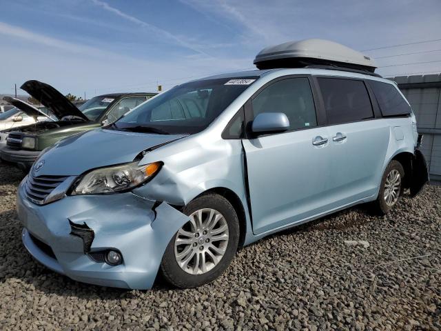 TOYOTA SIENNA XLE 2017 5tdyz3dc2hs801536