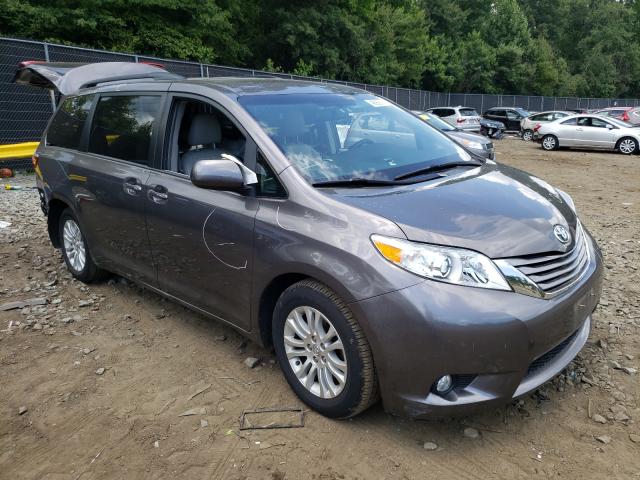 TOYOTA SIENNA XLE 2017 5tdyz3dc2hs818417