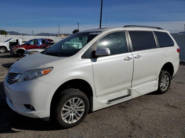 TOYOTA SIENNA XLE 2017 5tdyz3dc2hs824878