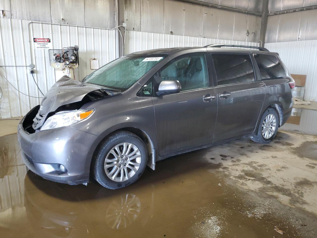 TOYOTA SIENNA 2017 5tdyz3dc2hs887611