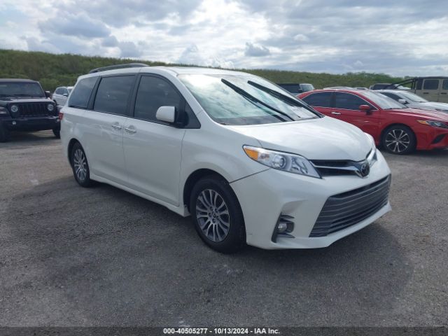 TOYOTA SIENNA 2018 5tdyz3dc2js912285