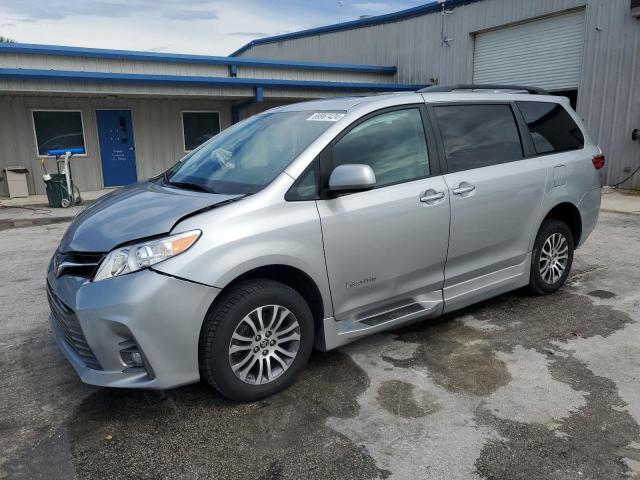 TOYOTA SIENNA XLE 2020 5tdyz3dc2ls070616