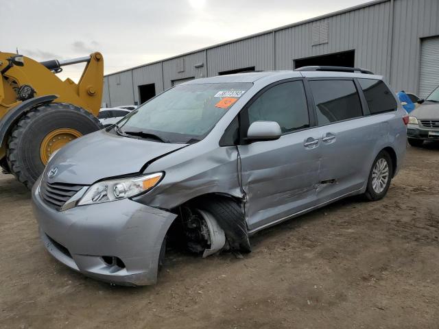 TOYOTA SIENNA XLE 2017 5tdyz3dc3hs802159