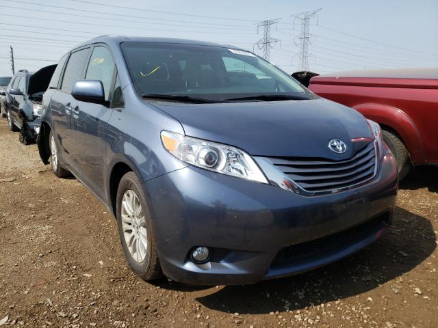 TOYOTA SIENNA XLE 2017 5tdyz3dc3hs811640