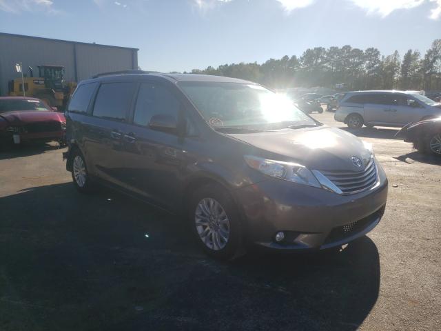 TOYOTA SIENNA XLE 2017 5tdyz3dc3hs818121