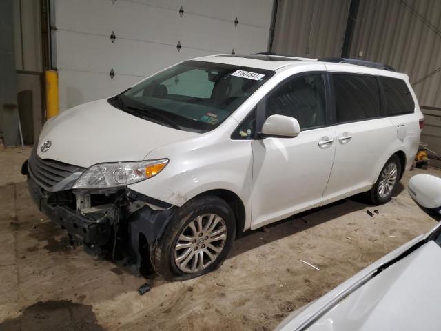 TOYOTA SIENNA XLE 2017 5tdyz3dc3hs848297