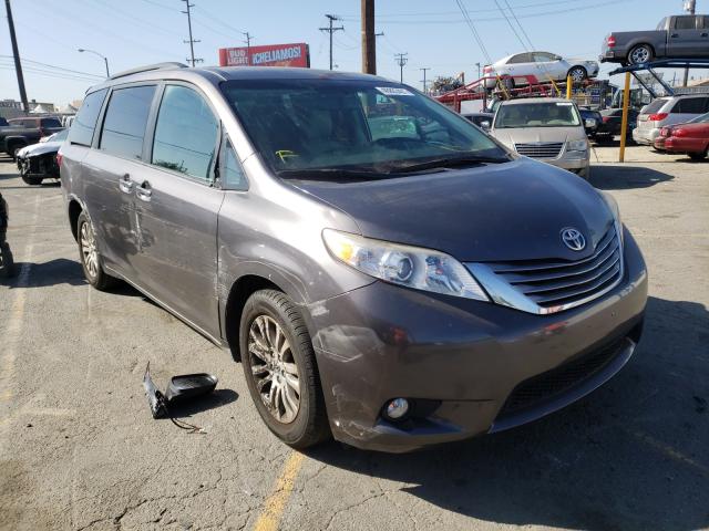 TOYOTA SIENNA XLE 2017 5tdyz3dc3hs881137