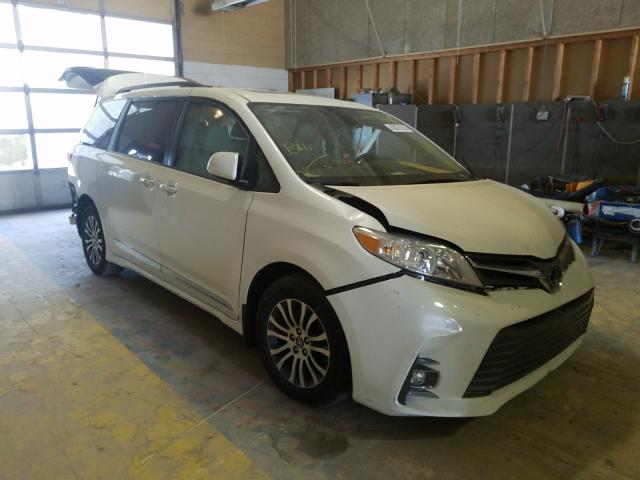 TOYOTA SIENNA XLE 2018 5tdyz3dc3js926633