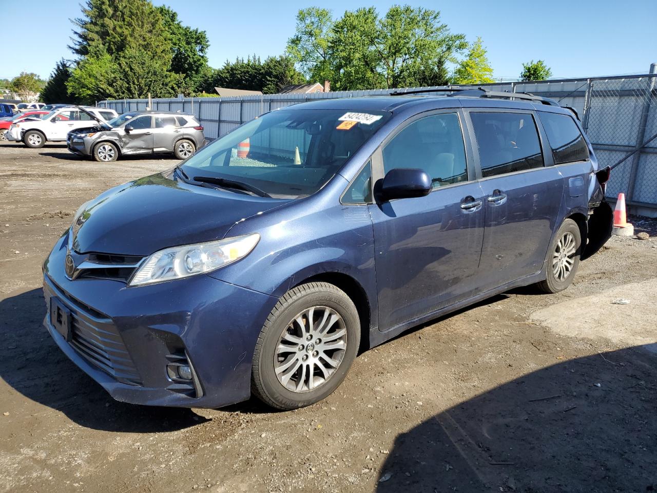 TOYOTA SIENNA 2018 5tdyz3dc3js931959