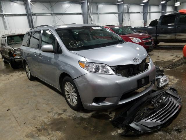 TOYOTA SIENNA XLE 2017 5tdyz3dc4hs772024